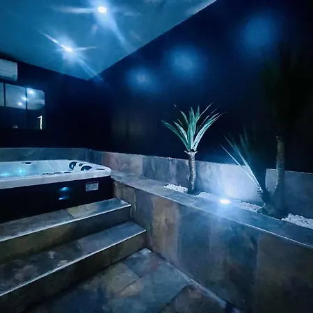 Nuit D Exception Avec Jacuzzi *