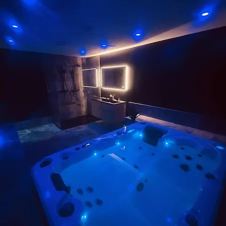 Nuit D Exception Avec Jacuzzi *